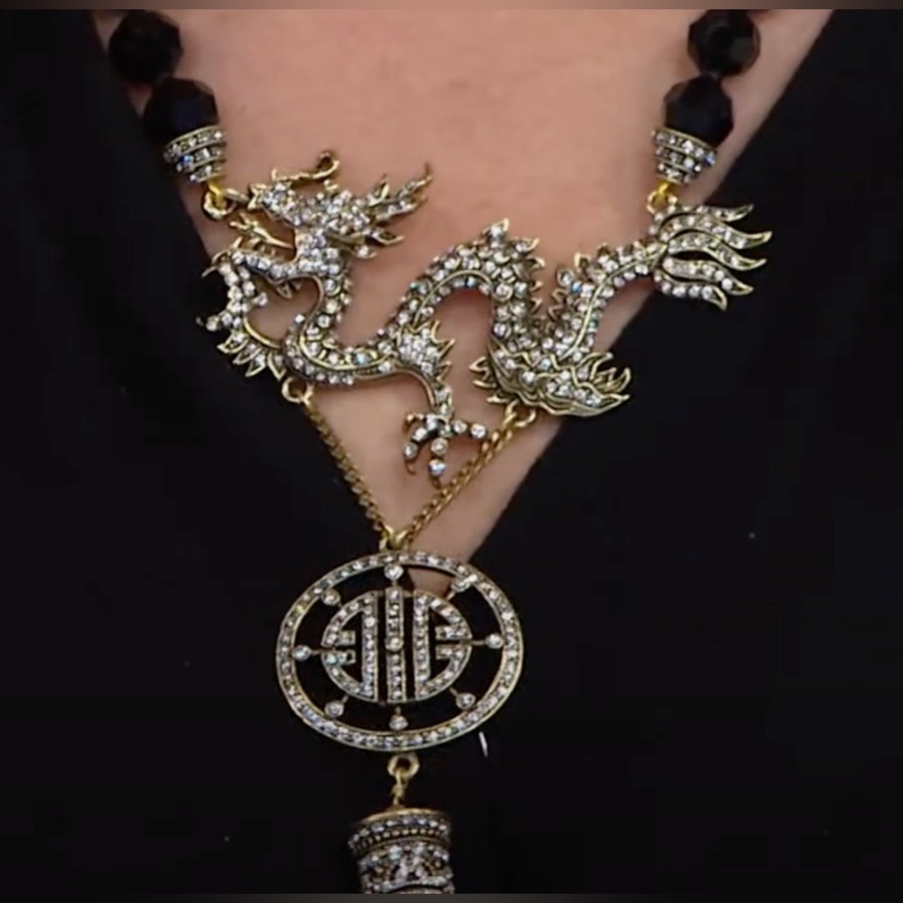 HEIDI DAUS Shimmering Dragon Tassel Necklace Crystals Gold and Black Pendant NIB - Picture 3 of 9